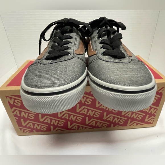 Vans Ward Youth Boys Size 3
Textile Black Grey Brown
Shoes Lace Up NEW - Picture 10 of 12